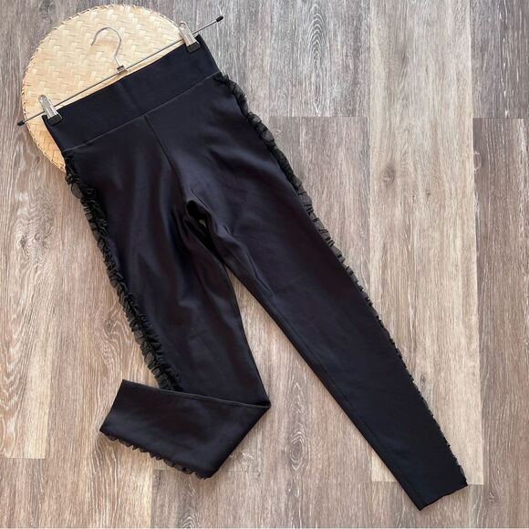 Ultracor Get‎ It Fast Lace Ruffle Legging with Swarovski Crystals Womens size M - Picture 2 of 8
